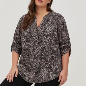 Torrid Harper Leo-Zebra Top Womens Sz 4X Animal Print 3/4 Sleeve Pullover Blouse